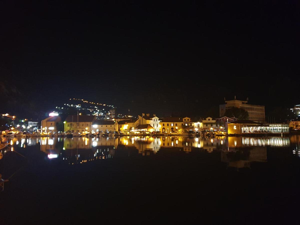 Kotor Center W Lägenhet Exteriör bild
